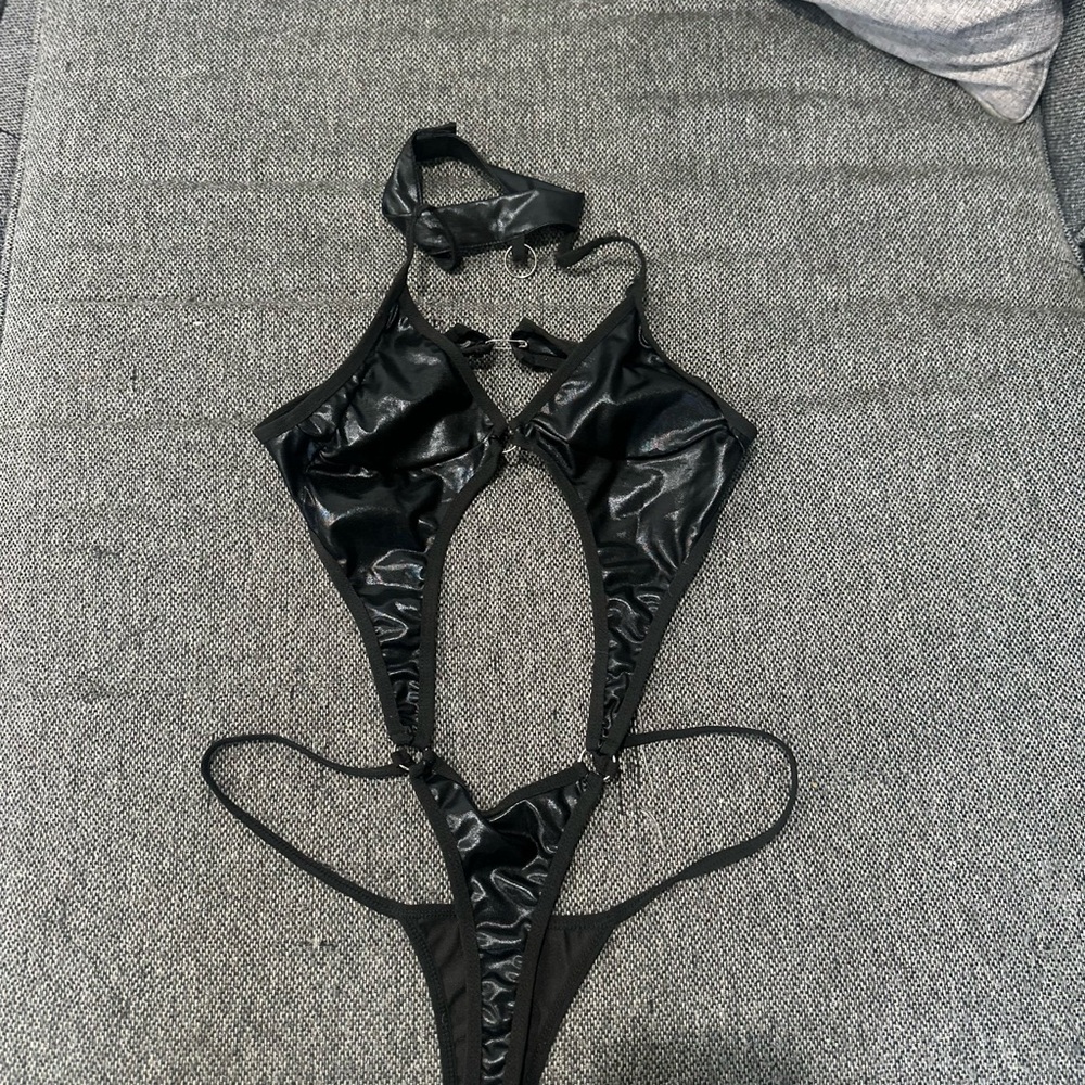 SHEIN Black Cut-Out Bodysuit